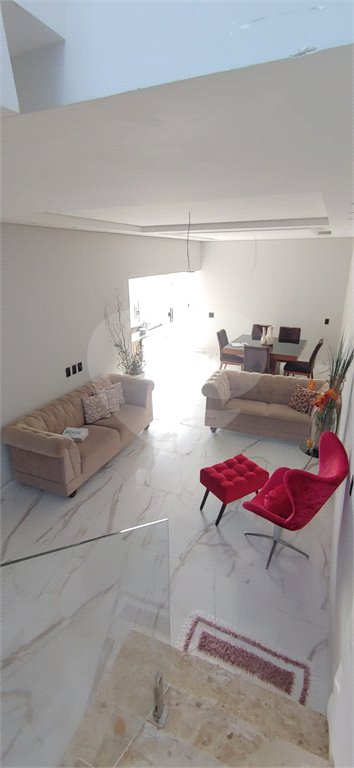 Casa à venda com 4 quartos, sendo 2 suítes, no condomínio Horto Florestal Iii, Sorocaba - SP