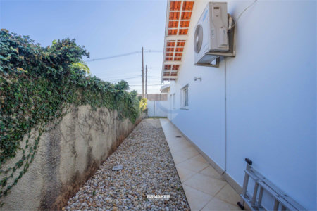 Casa à venda com 3 quartos, sendo 1 suíte,  no condomínio Vinhas da Vista Alegre - Lado Sede, Vinhedo - SP