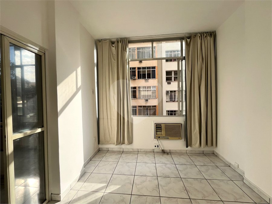 Apartamento à venda ou para alugar com 1 suíte no Centro, Rio de Janeiro, RJ