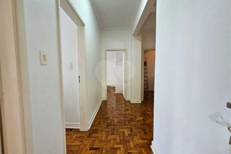Apartamento à venda com 4 quartos em Pitangueiras, Guarujá, SP