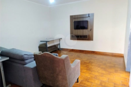 Casa à venda com 3 quartos, sendo 1 suíte, em Vila Mariana, Ribeirão Preto, SP