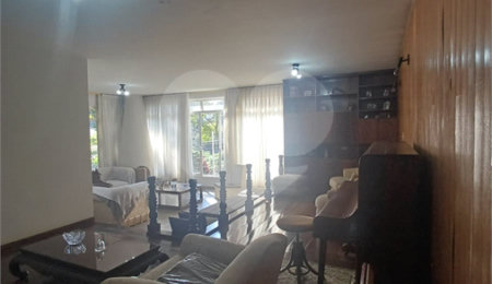 Sobrado à venda com 5 suítes em Vila Albertina, São Paulo, SP