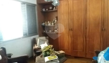 Casa Térrea à venda com 3 quartos em Bom Retiro, São Paulo, SP
