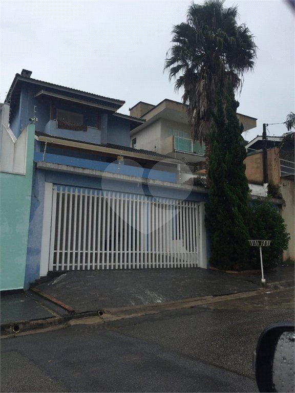 Sobrado à venda com 3 quartos, sendo 1 suíte, em Jardim do Lago, Atibaia, SP