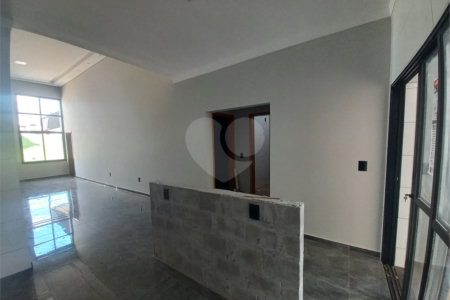 Casa à venda com 3 quartos, sendo 1 suíte, no condomínio Horto Florestal Villagio, Sorocaba - SP