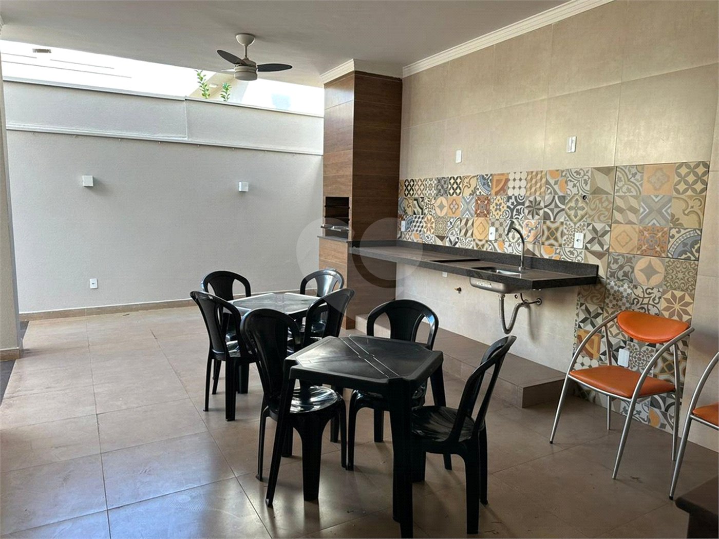 Casa à venda com 2 quartos, sendo 1 suíte, no condomínio Residencia Valencia - Ilha Turia, Ribeirão Preto - SP