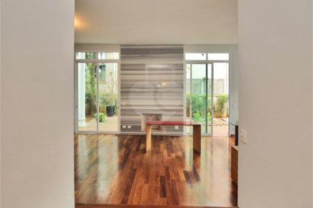 Casa à venda com 3 suítes no condomínio Brooklin Hills, São Paulo - SP