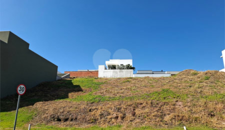 Terreno à venda no condomínio Reserva dos Jatobás, Louveira - SP