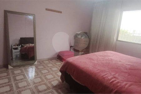 Casa à venda com 3 quartos, sendo 1 suíte,  em Jardim Vila Galvão, Guarulhos, SP