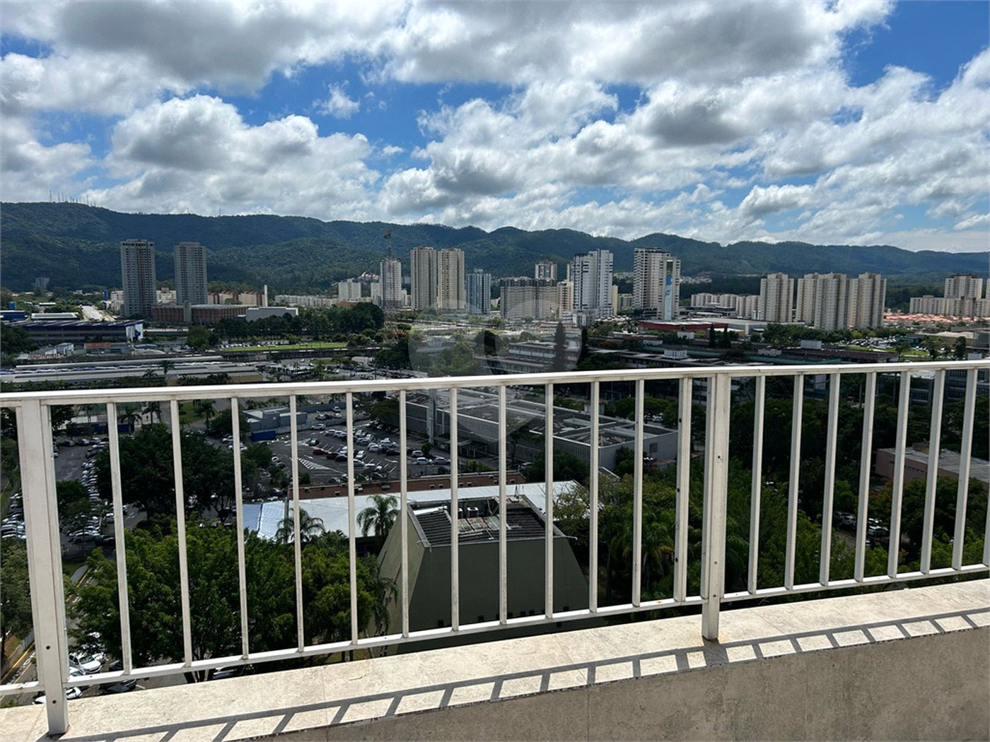 Apartamento à venda com 4 quartos, sendo 2 suítes, em Vila Partenio, Mogi das Cruzes, SP