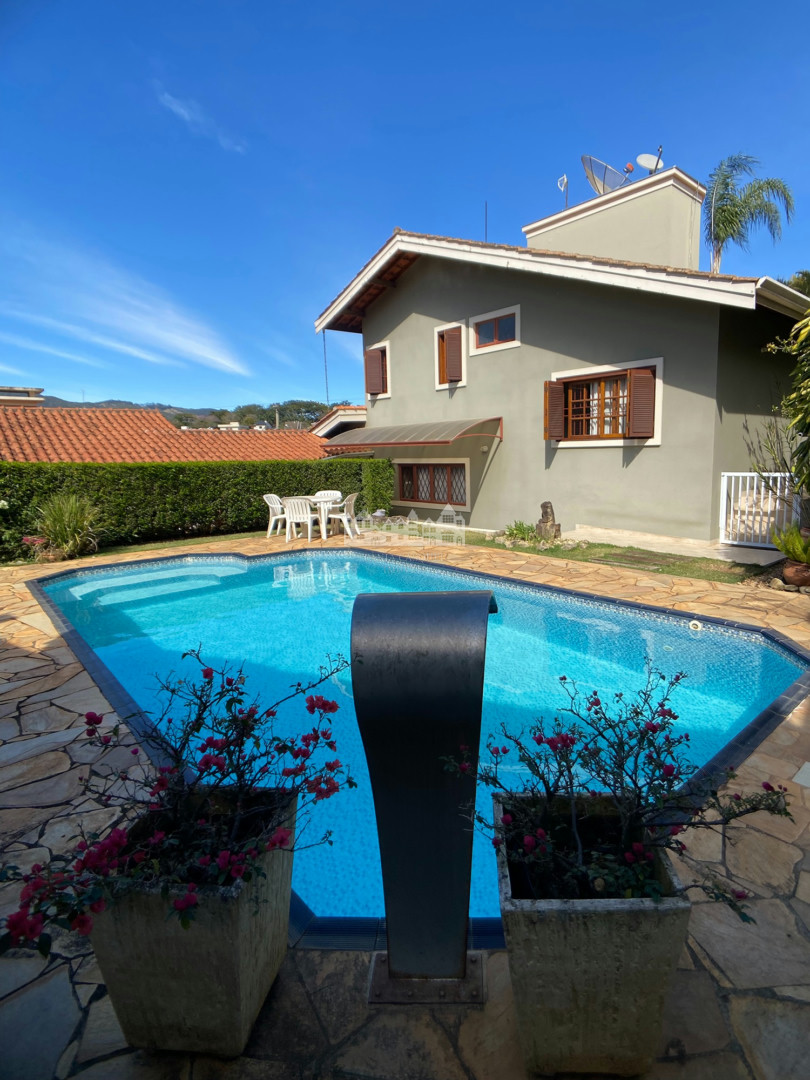 Casa, 3 quartos, 266 m² - Foto 1