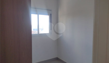 Apartamento à venda com 3 quartos, sendo 1 suíte,  no Centro, São Carlos, SP