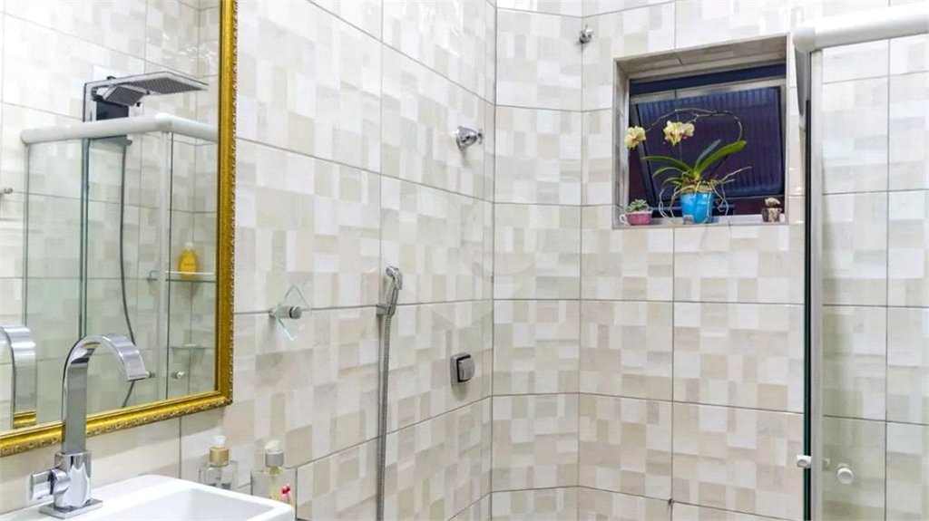 Sobrado à venda na V.Mariana - 130m2 - 2 Quartos - 600 m. metrô Ana Rosa