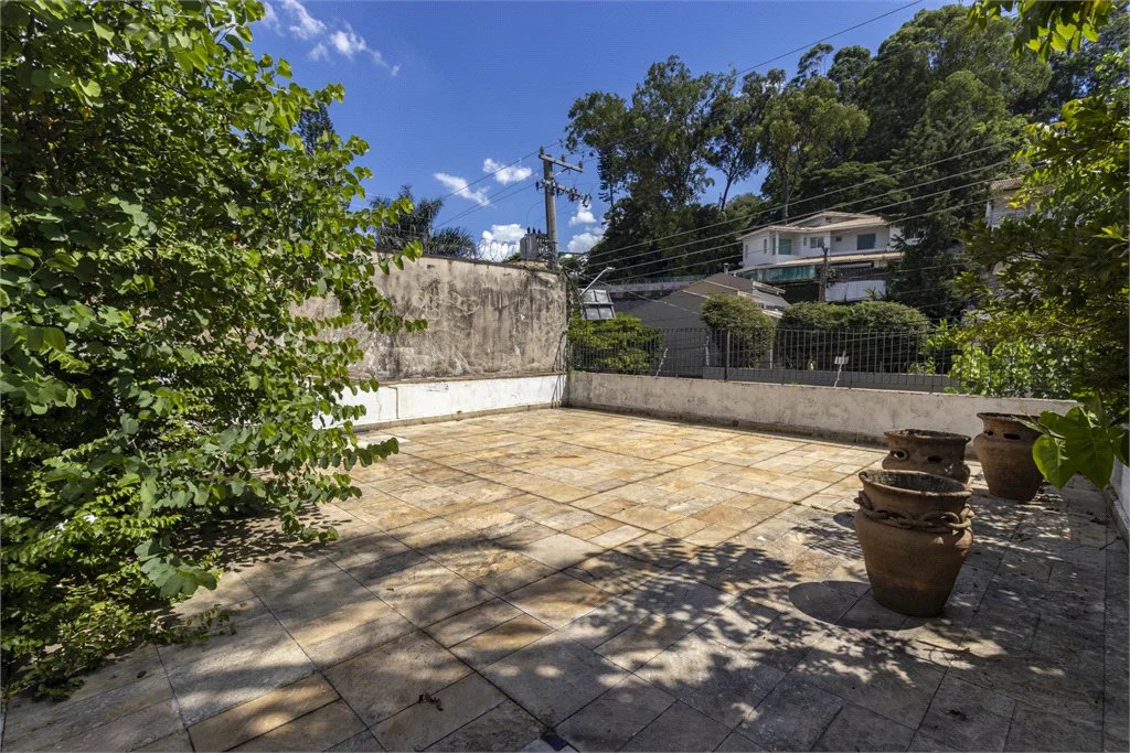 Sobrado à venda com 4 quartos, sendo 2 suítes, em Vila Morumbi, São Paulo, SP