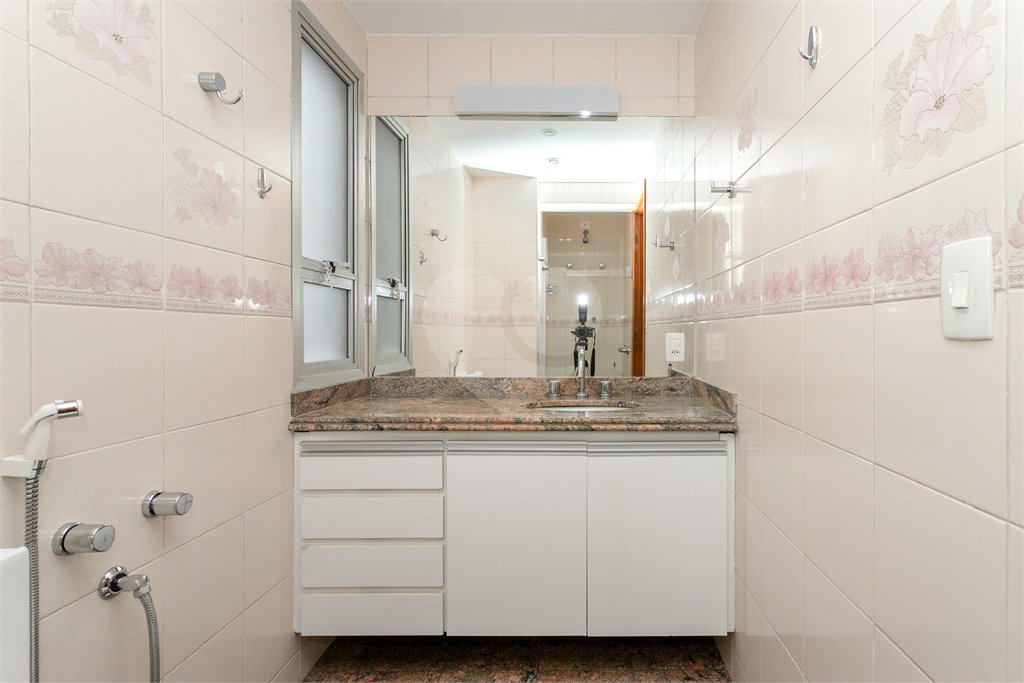 Apartamento à venda com 4 quartos, sendo 3 suítes, em Perdizes, São Paulo, SP
