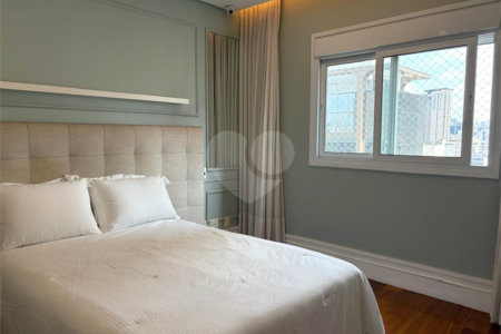 Apartamento à venda com 4 quartos, sendo 3 suítes, em Itaim Bibi, São Paulo, SP