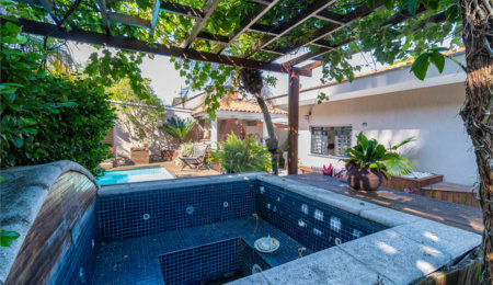 Casa à venda com 3 suítes em Chácara Monte Alegre, São Paulo, SP