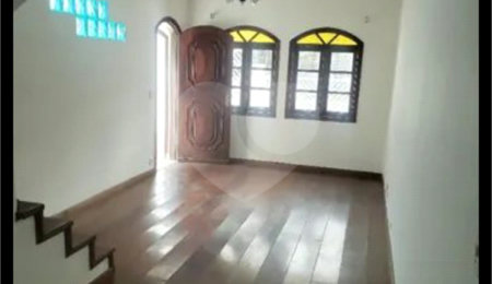 Sobrado à venda com 4 quartos, sendo 1 suíte,  em Tremembé, São Paulo, SP