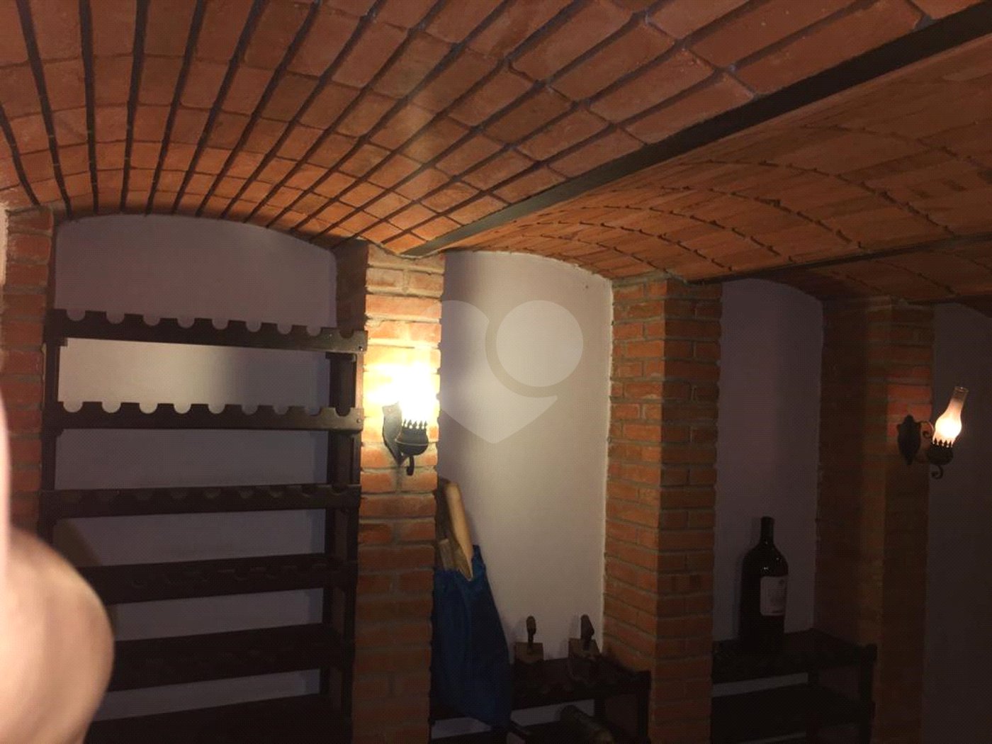 Casa à venda com 3 quartos, sendo 1 suíte, no condomínio Lago Azul, Araçoiaba da Serra - SP