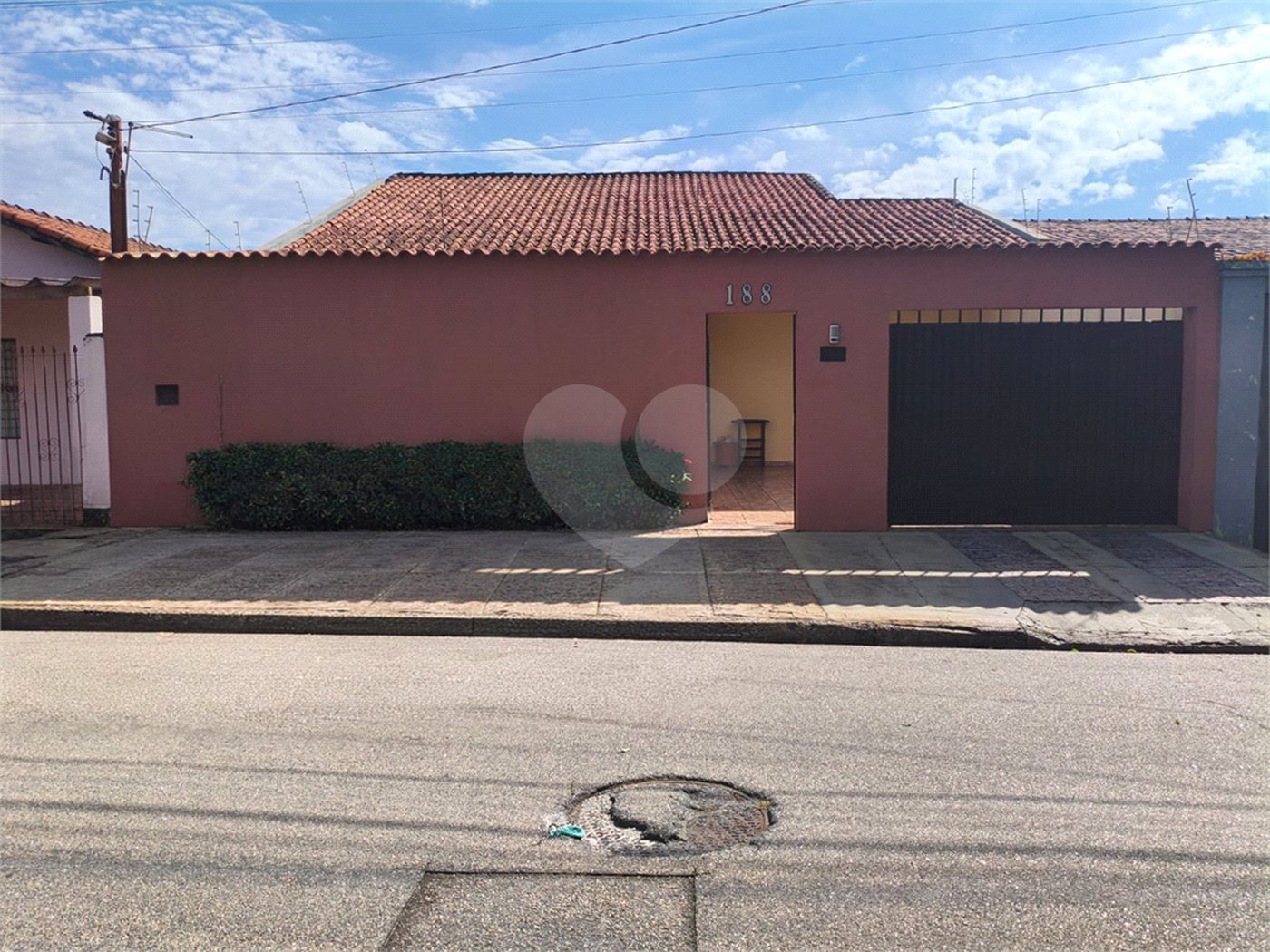 Casa à venda com 3 quartos, sendo 1 suíte,  em Vila Nova Itapetininga, Itapetininga, SP