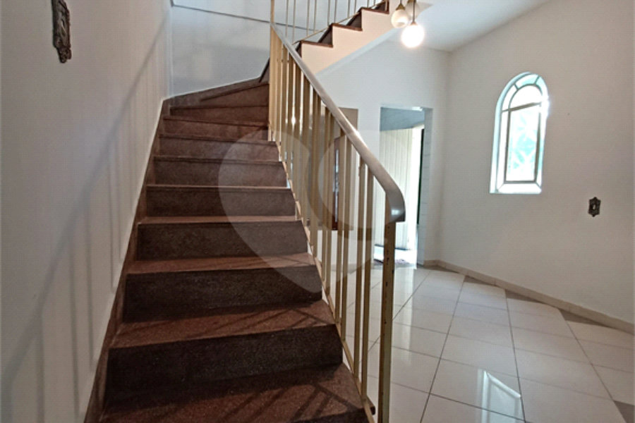 Sobrado à venda com 3 quartos em Vila Medeiros, São Paulo, SP