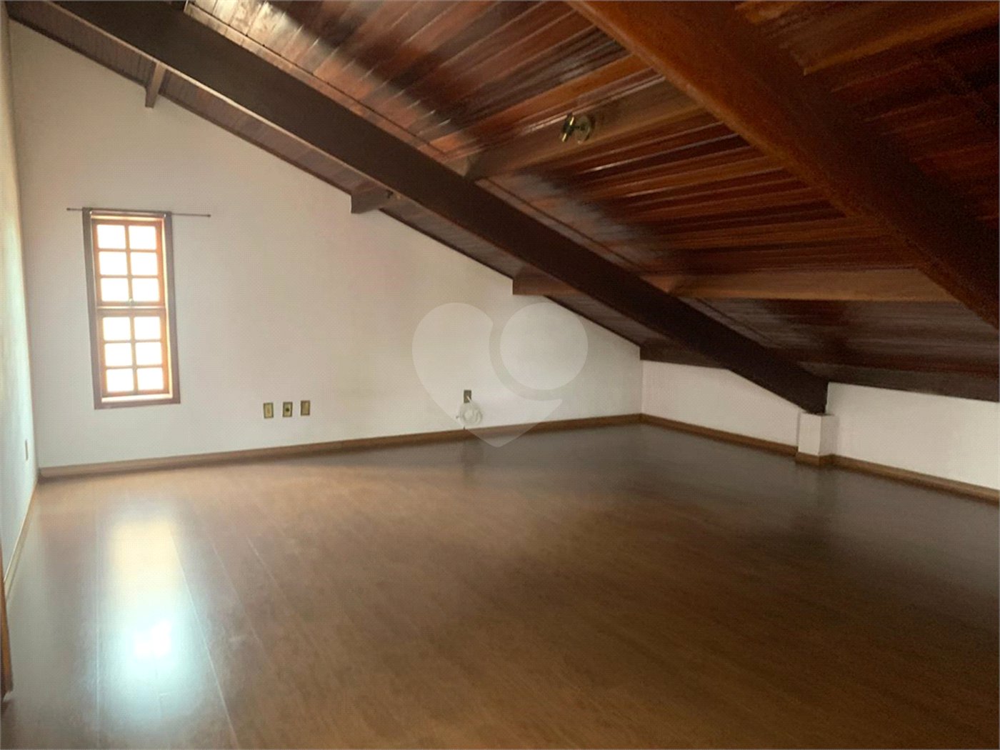 Sobrado à venda com 3 quartos, sendo 1 suíte, em Parque Residencial Rafael Alcalá, Porto Feliz, SP