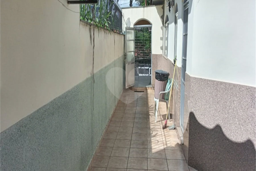 Bonita casa assobradada,no Bairro das Palmas do Tremembé, terreno com 14 X 50 e 350 área construída