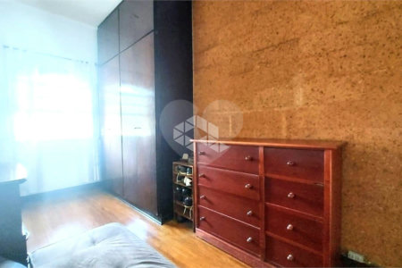 Casa à venda com 4 quartos, sendo 1 suíte,  em Lapa, São Paulo, SP