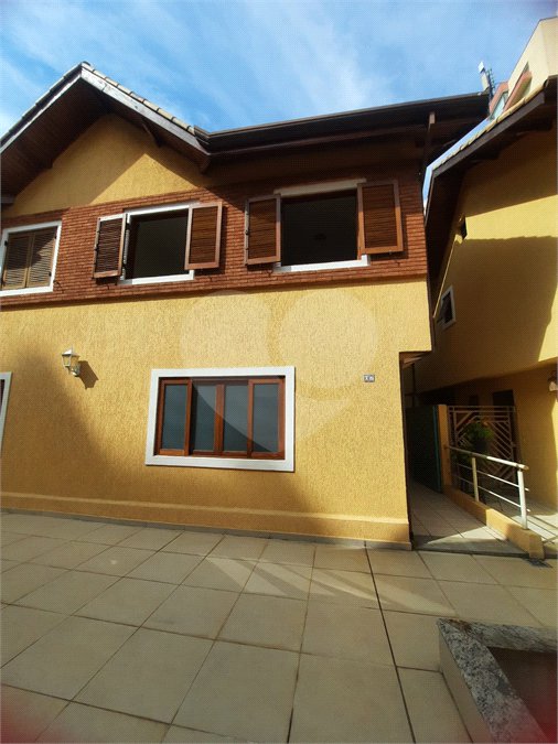 Casa para alugar com 3 quartos, sendo 1 suíte,  no condomínio Residencial Sol Francisco, São Paulo - SP