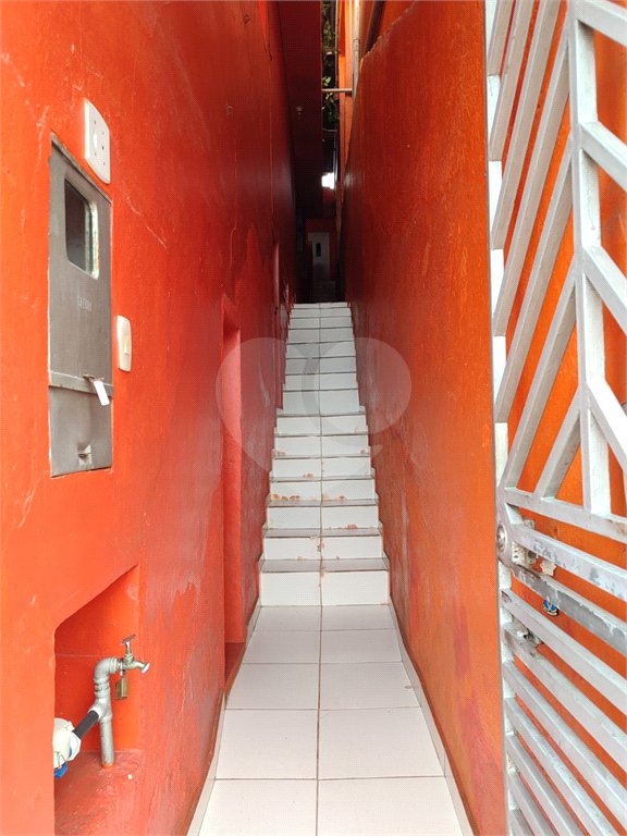 Sobrado à venda com 2 quartos, sendo 1 suíte, em Jardim Iporã, São Paulo, SP