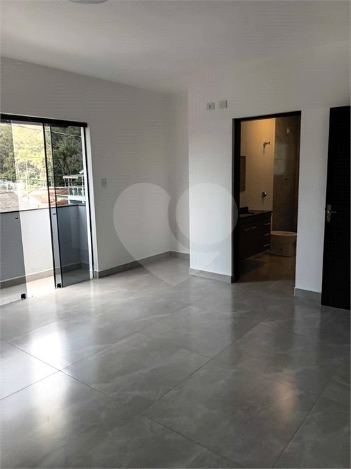 Sobrado para alugar com 2 quartos, sendo 1 suíte, no Centro, São Roque, SP