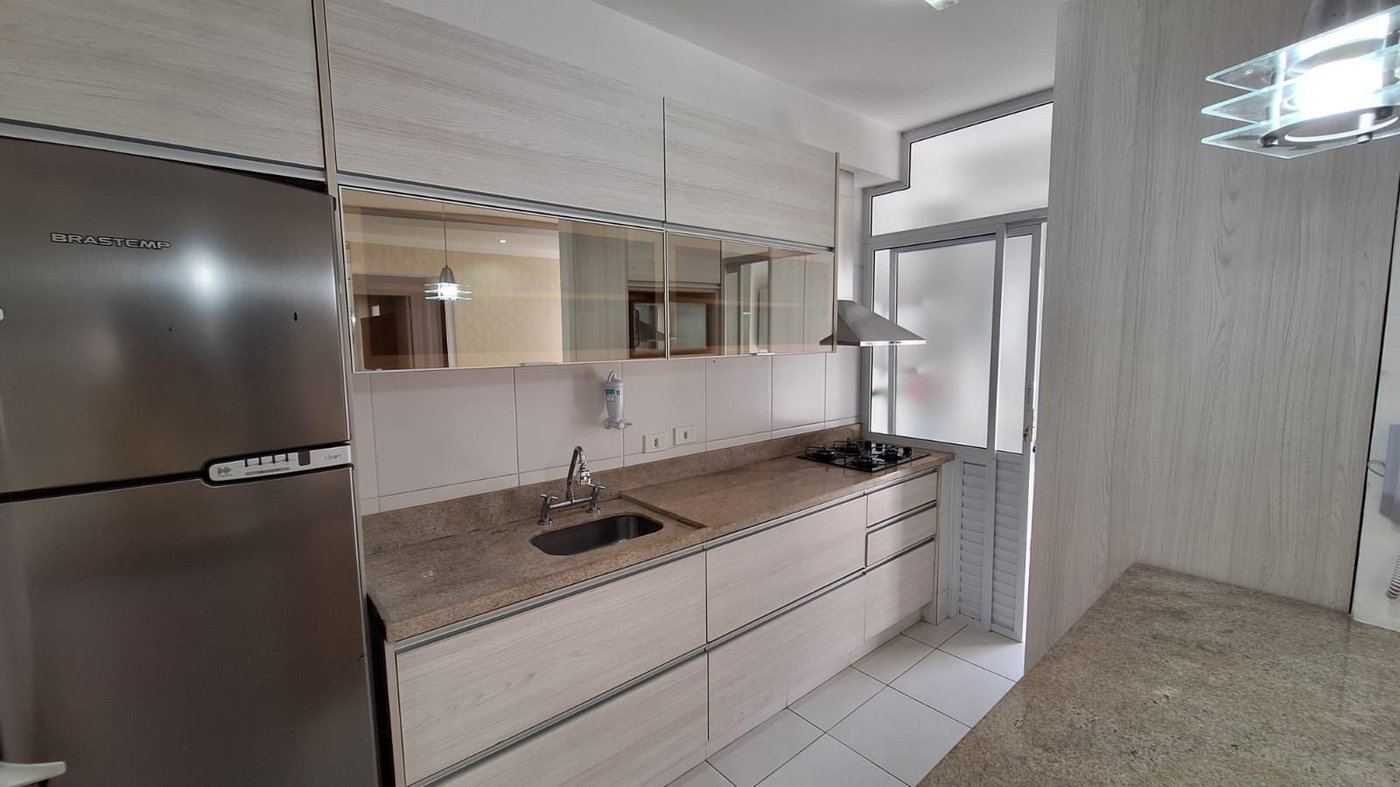 Apartamento com 2 dormitórios à venda, 75 m² por R$ 680.000,00 - José Menino - Santos/SP