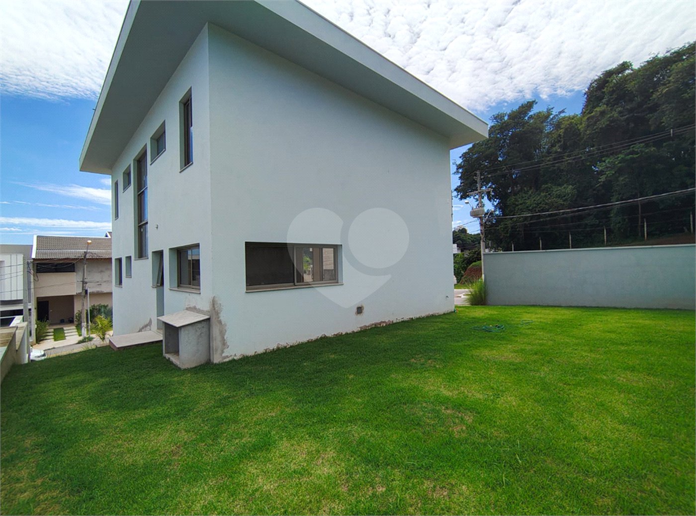 Casa à venda com 4 quartos, sendo 3 suítes,  no condomínio Villa Verde, Jundiaí - SP