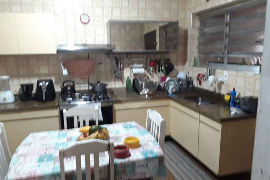 Sobrado à venda com 3 quartos no Brasilândia, São Paulo, SP