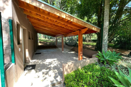 Casa à venda com 5 quartos, sendo 3 suítes, no condomínio Santa Teresa 1, Vinhedo - SP