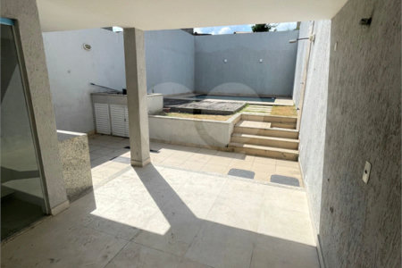 Casa à venda com 3 quartos, sendo 1 suíte, no condomínio Residencial Green Ville, Rio de Janeiro - RJ