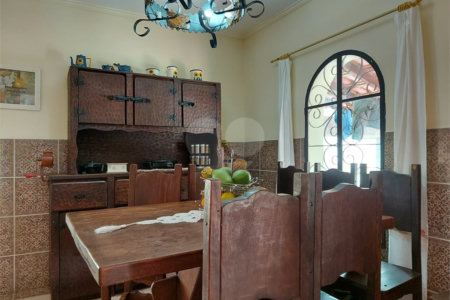 Casa à venda ou para alugar com 5 quartos, sendo 2 suítes, no condomínio Restinga Verde, São Roque - SP