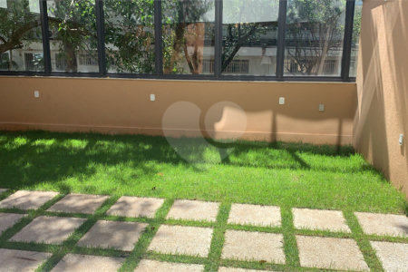 Apartamento à venda com 2 quartos, sendo 1 suíte,  em Alto da Boa Vista, São Paulo, SP