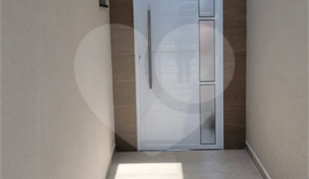 Sobrado à venda com 2 quartos, sendo 1 suíte,  no Centro, Bom Jesus dos Perdões, SP
