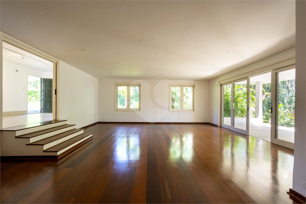 Casa à venda com 4 suítes no condomínio Chácara Flora, São Paulo - SP