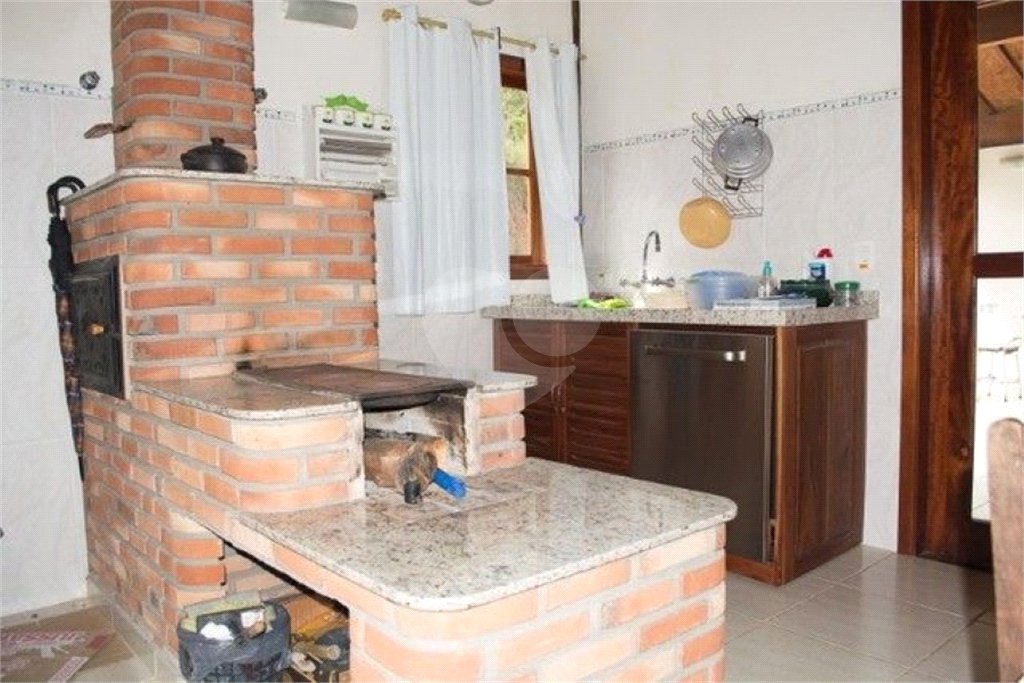 Sítio à Venda Natividade da Serra c/ 2.291,56m² Area Const. e 271.000,00m² Área Total