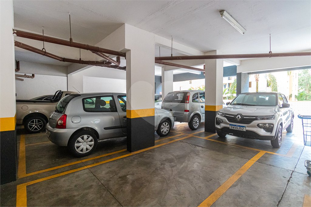 Apartamento à venda com 3 quartos, sendo 1 suíte, em Jardim Marajoara, São Paulo, SP