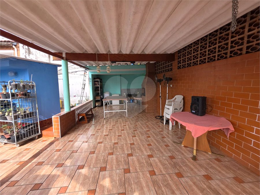 Sobrado à venda com 4 quartos, sendo 2 suítes, em Vila Nova Cachoeirinha, São Paulo, SP