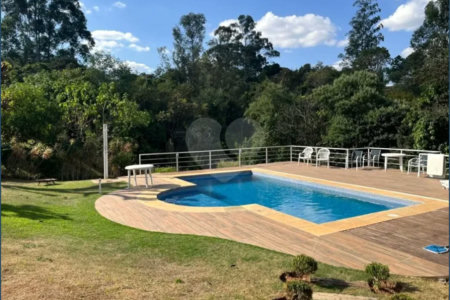 Casa à venda com 5 quartos, sendo 2 suítes,  no Centro, Itupeva, SP