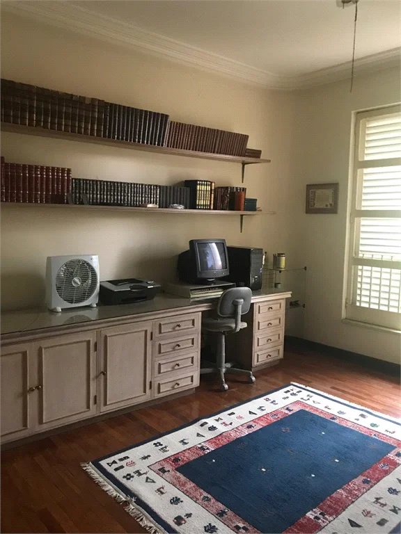 Casa à venda com 4 suítes em Jardim Leonor, São Paulo, SP