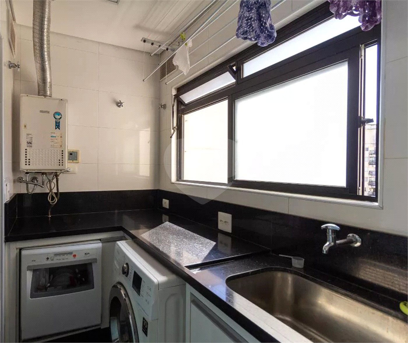 Apartamento à venda com 4 quartos, sendo 2 suítes, em Cidade São Francisco, São Paulo, SP