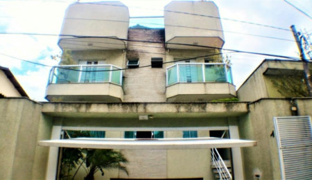 Casa à venda com 5 suítes no condomínio Travessa Tenente Ariston de Oliveira,4, São Paulo - SP