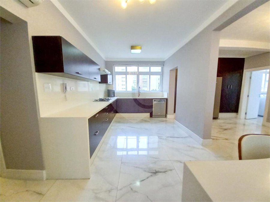 Apartamento à venda com 4 quartos, sendo 1 suíte, em Jardim Paulista, São Paulo, SP