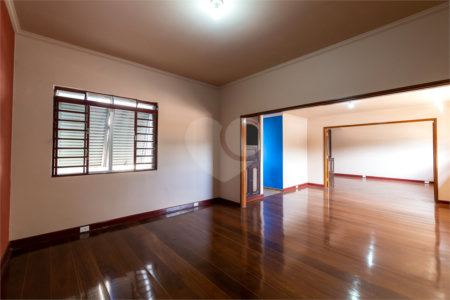 Casa à venda com 4 quartos, sendo 2 suítes, em Perdizes, São Paulo, SP