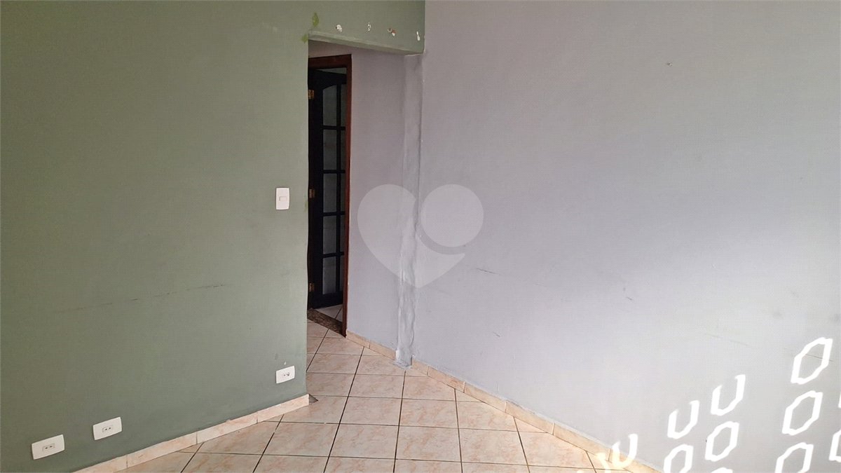 Sobrado para alugar com 4 quartos, sendo 3 suítes, em Vila Nivi, São Paulo, SP